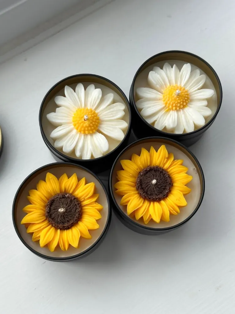 Daisy Candle